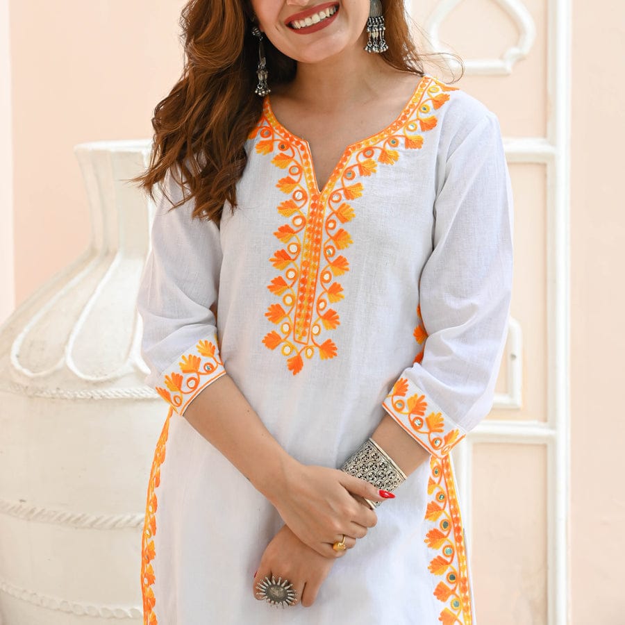 WHITE EMBROIDERED KURTA WITH PANT