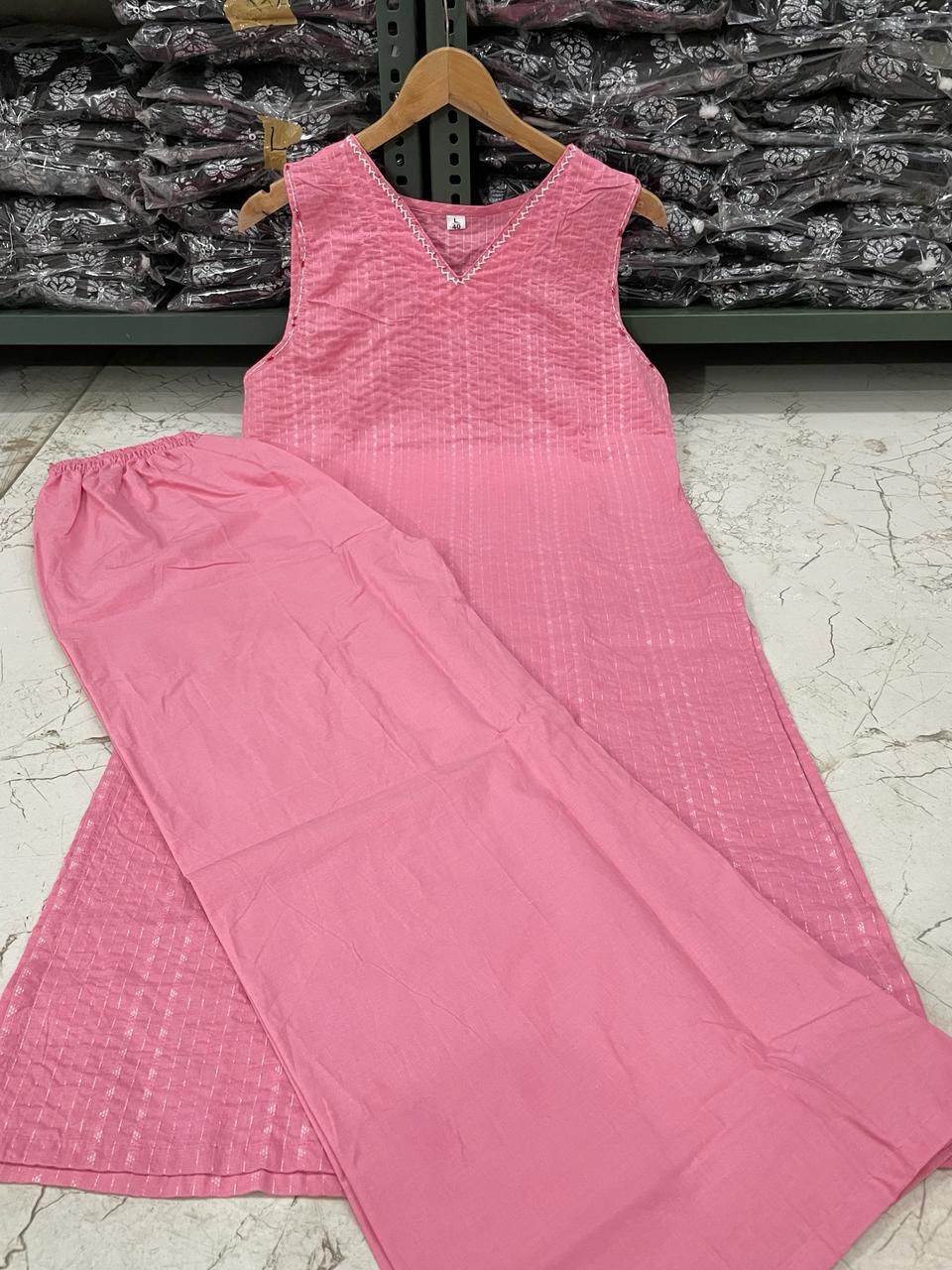 PINK KATHA SLEEVELESS KURTA WITH PALAZZO