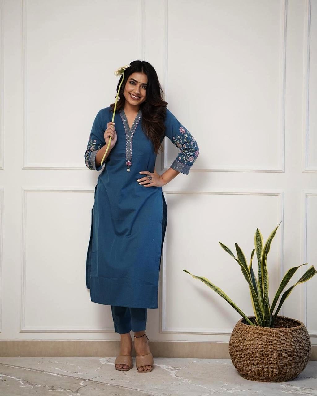 Women Cotton KS Blue Kurta Pant Set