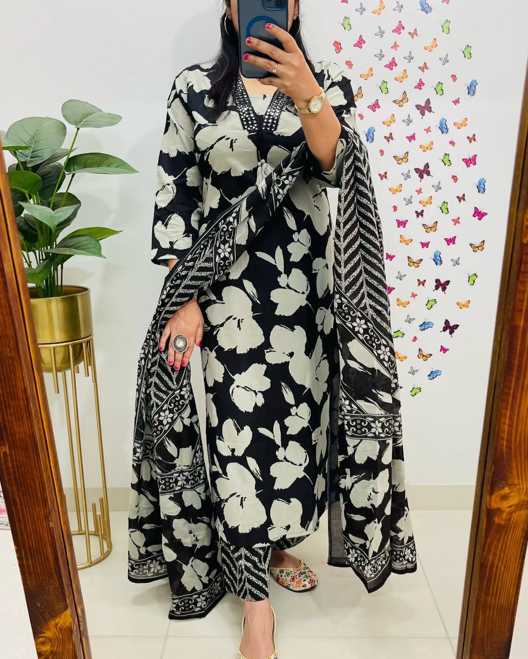 PM-Black-Dupatta Set