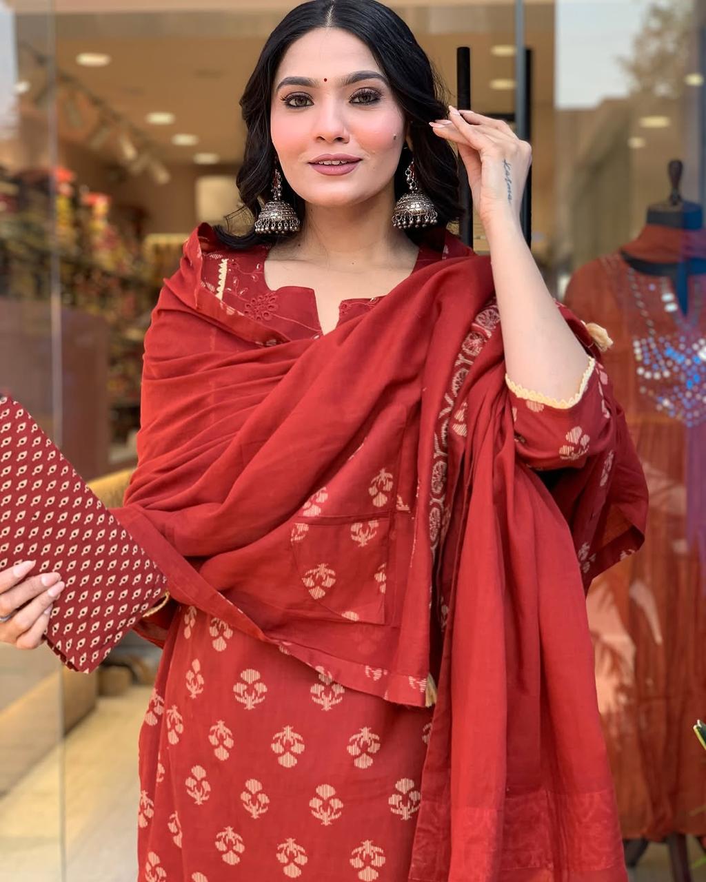 Premdhaga-Red-Dupatta Set