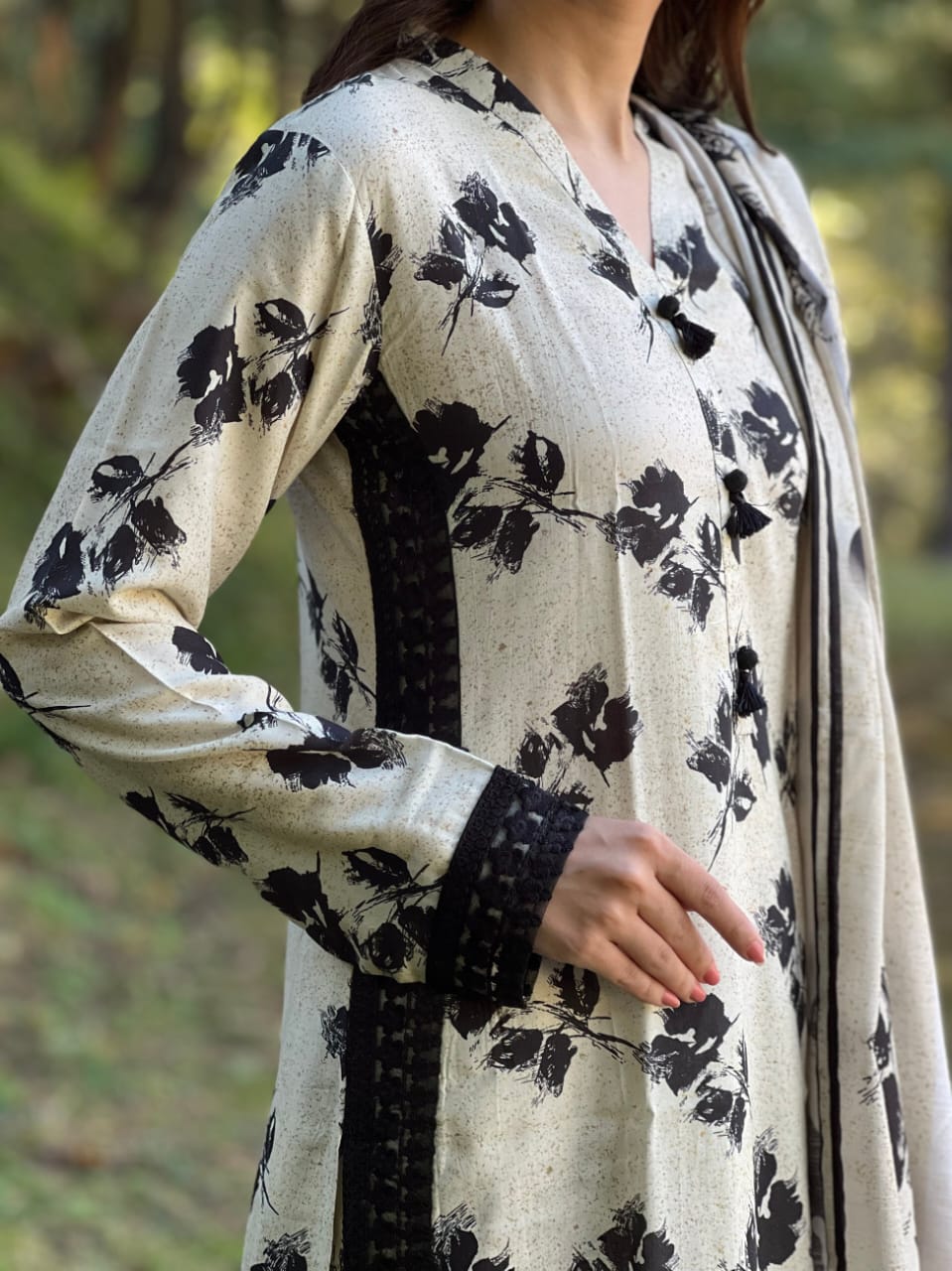 Premdhaga-Beige-Black-Dupatta-Set