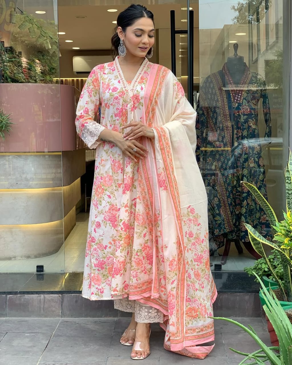 Premdhaga-Peach/White-Dupatta Set