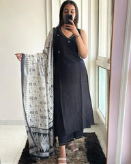 Premdhaga-Black-Dupatta Set
