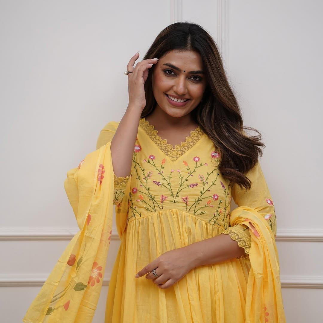 Premdhaga-Embroidery-Dupatta Set